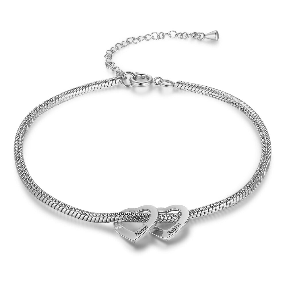 Personalized Mom Charm Bracelet with Engraved Kids Names